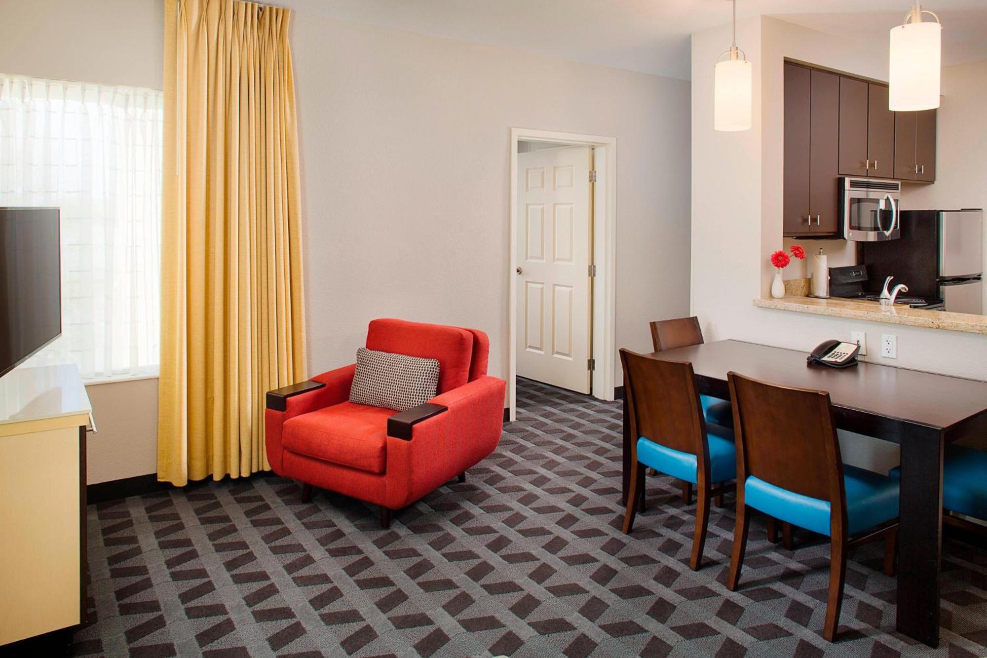Towneplace Suites By Marriott Phoenix Goodyear Exterior photo